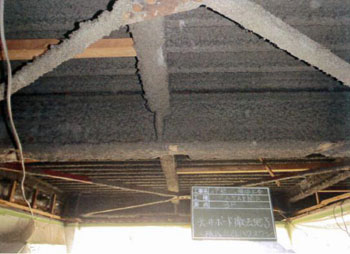 １７．愛知県名古屋市商業ビルアスベスト解体工事の天井ボード撤去完了