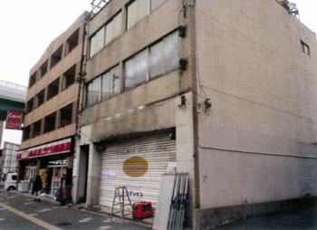 ２．愛知県名古屋市商業ビルアスベスト解体工事の建物外観